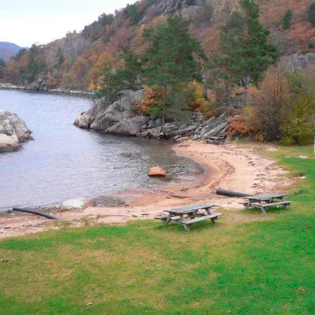 10 Person In Lindesnes Nyaraló *