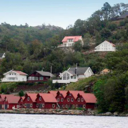 10 Person Holiday Home In Lindesnes *