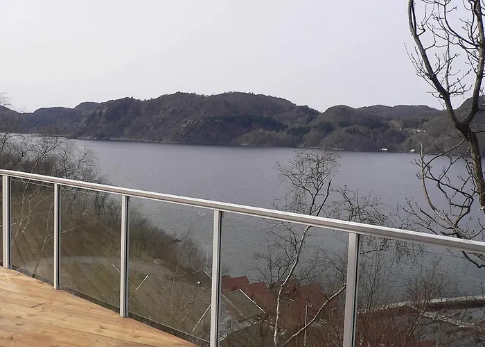 10 Person In Lindesnes-by Traum * Spangereid