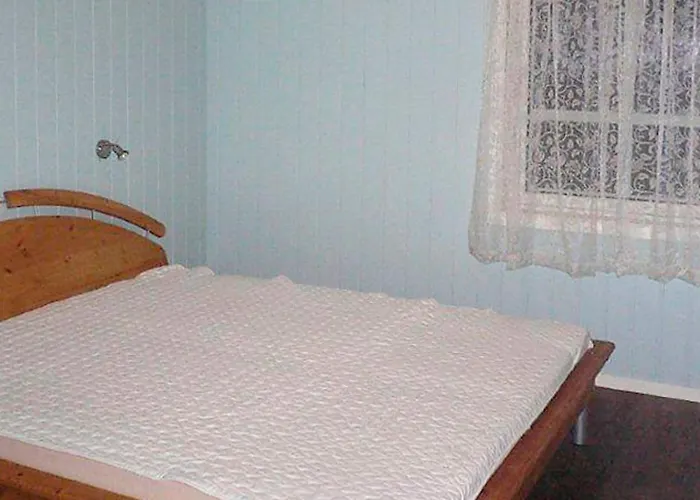 10 Person In Lindesnes-by Traum *